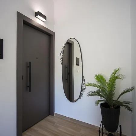 Pap's Lab Apartment *