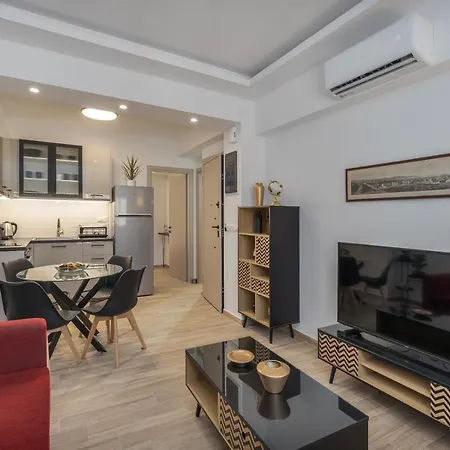 Pap's Lab Apartment *